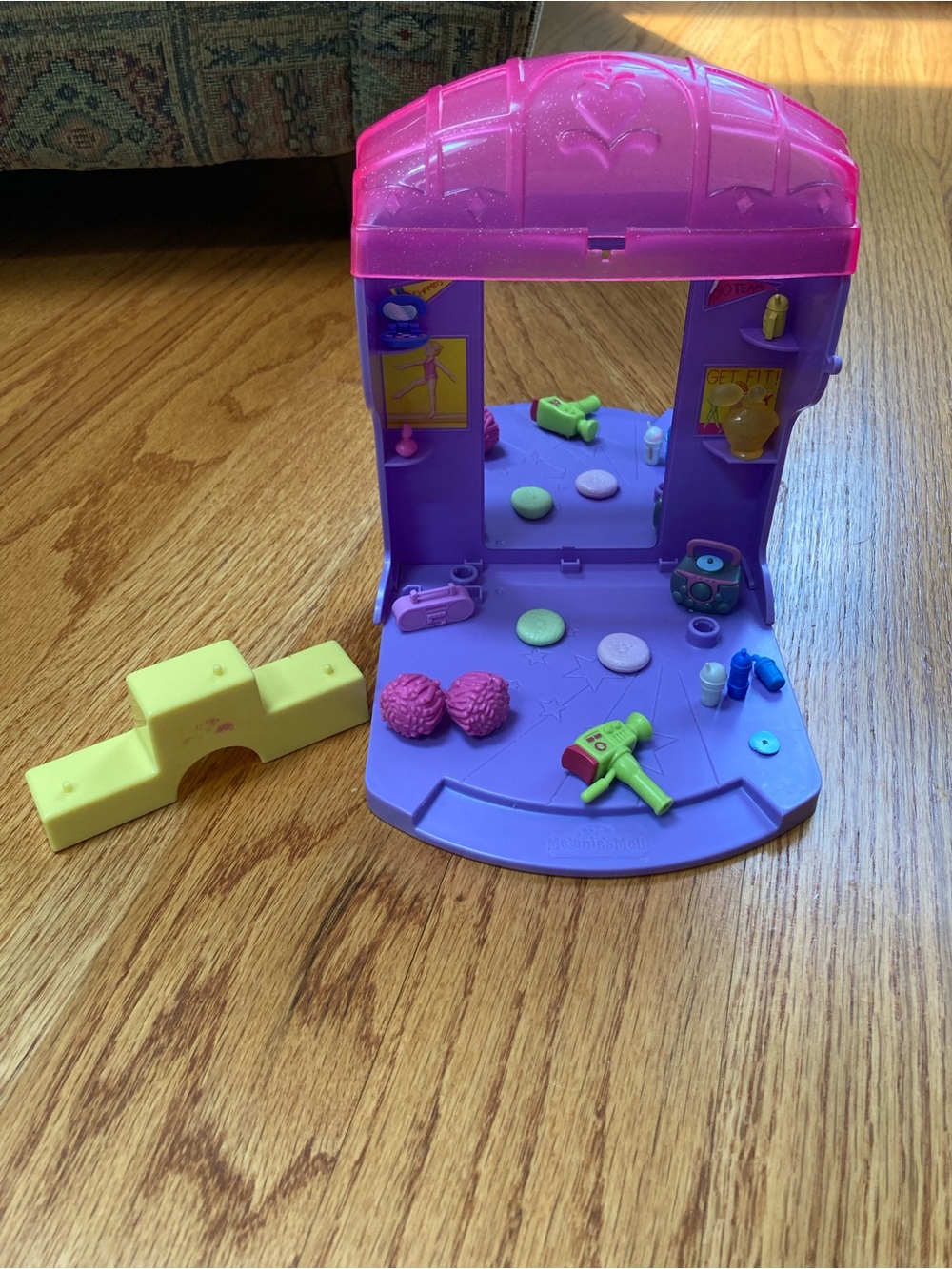 1996 Cap Toys "Melanie’s Mall" Star Gymnastics Shop